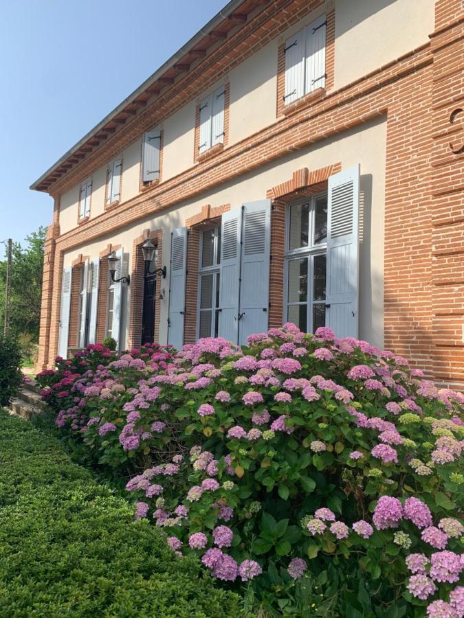 Chambre D'Hotes Et Table D'Hotes Domaine De La Terrasse Sas Et Gite Anda Montauban Lacourt-Saint-Pierre Exterior foto